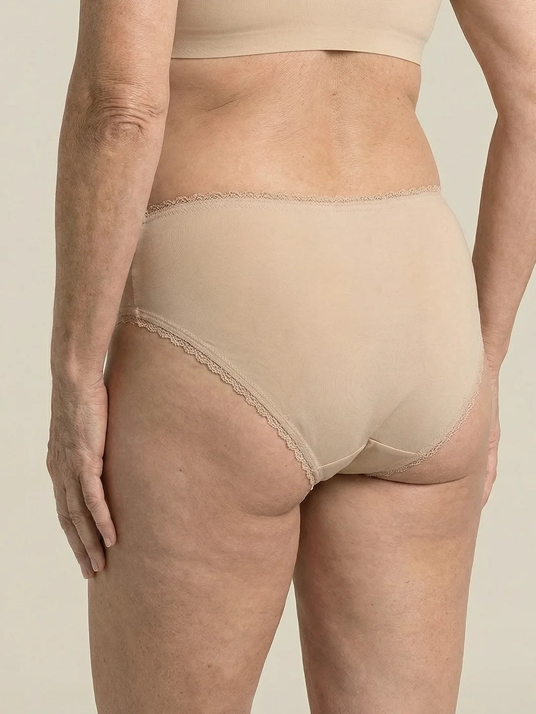 Everyday Brief | Kraftig urinlækage | 100% lækagesikker, dag & nat | Abrikos | Inkontinenstrusser