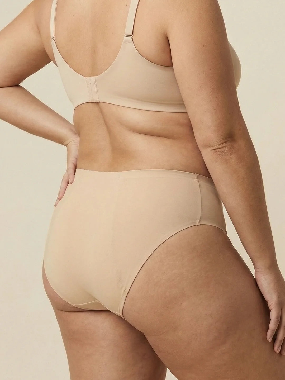 High Waist Brief | Kraftig urinlækage | Ultra blød & sømløs | 100% lækagesikker & Økologisk Bomuld | Abrikos