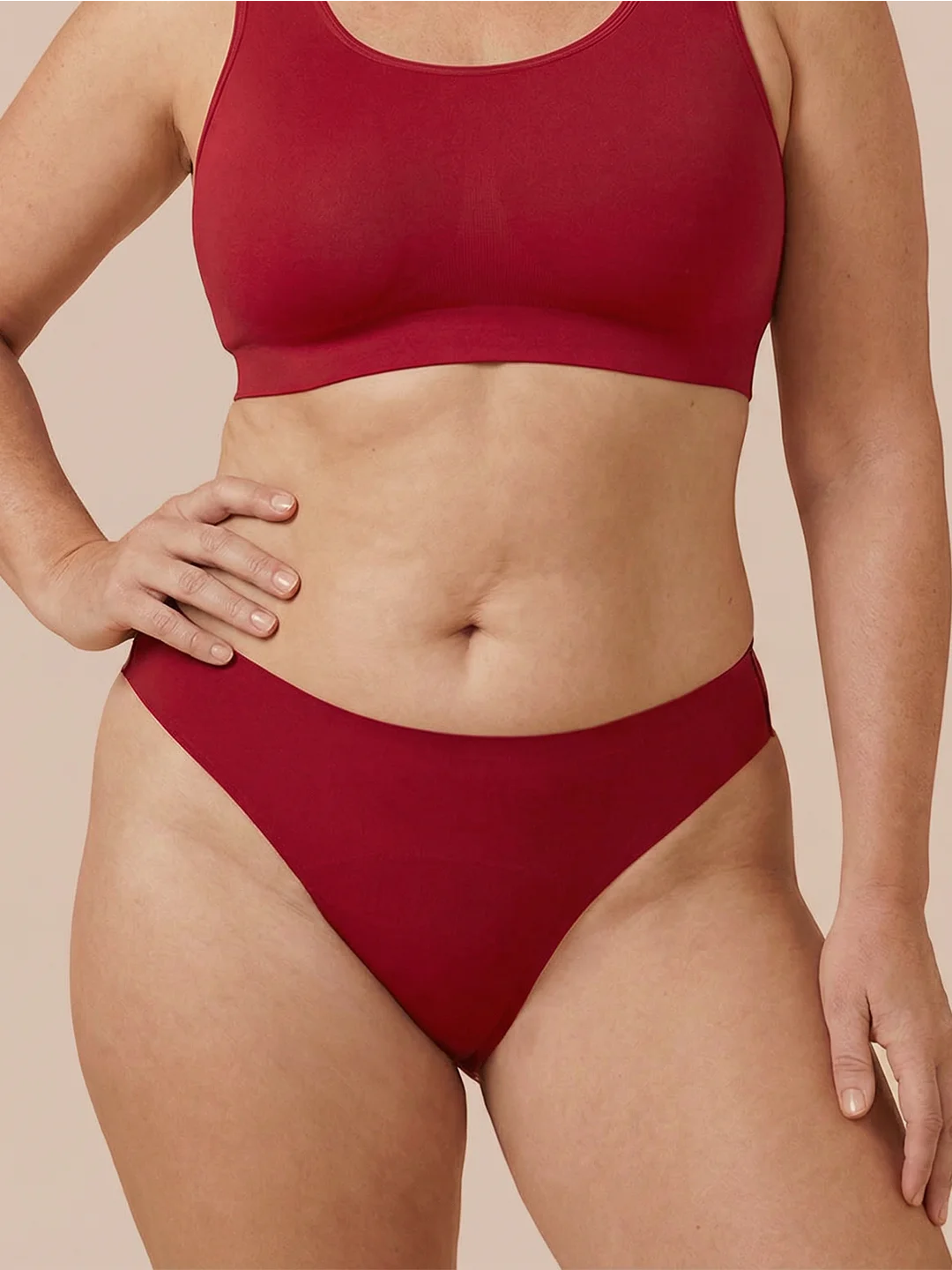 Sømløs Brazilian | Let urinlækage | Ultra blød & sømløs | 100% lækagesikker & økologisk bomuld | Rød