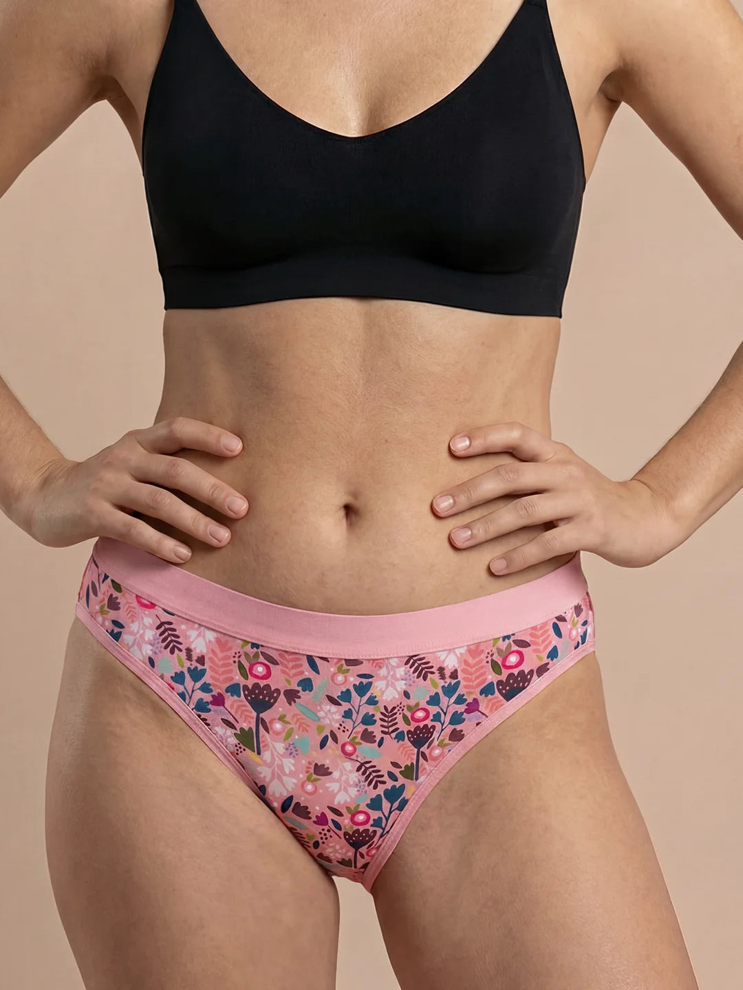 Flow | Girl Power | Menstruationstrusser til teenagere