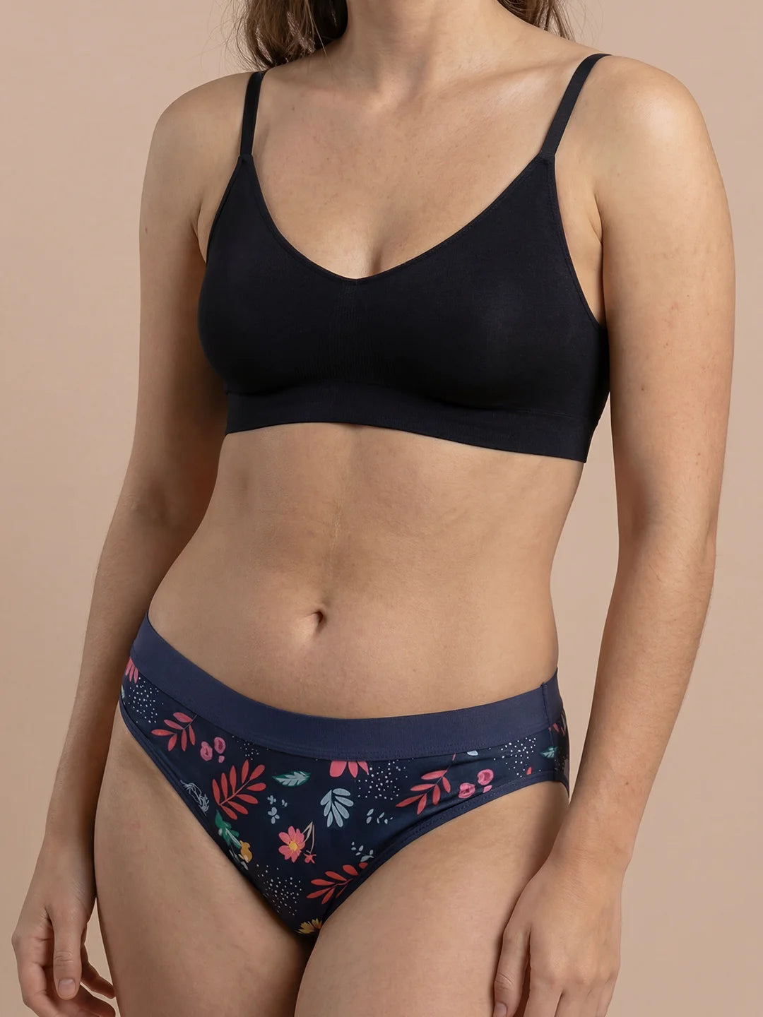 Flow | Flower Power | Menstruationstrusser til teenagere