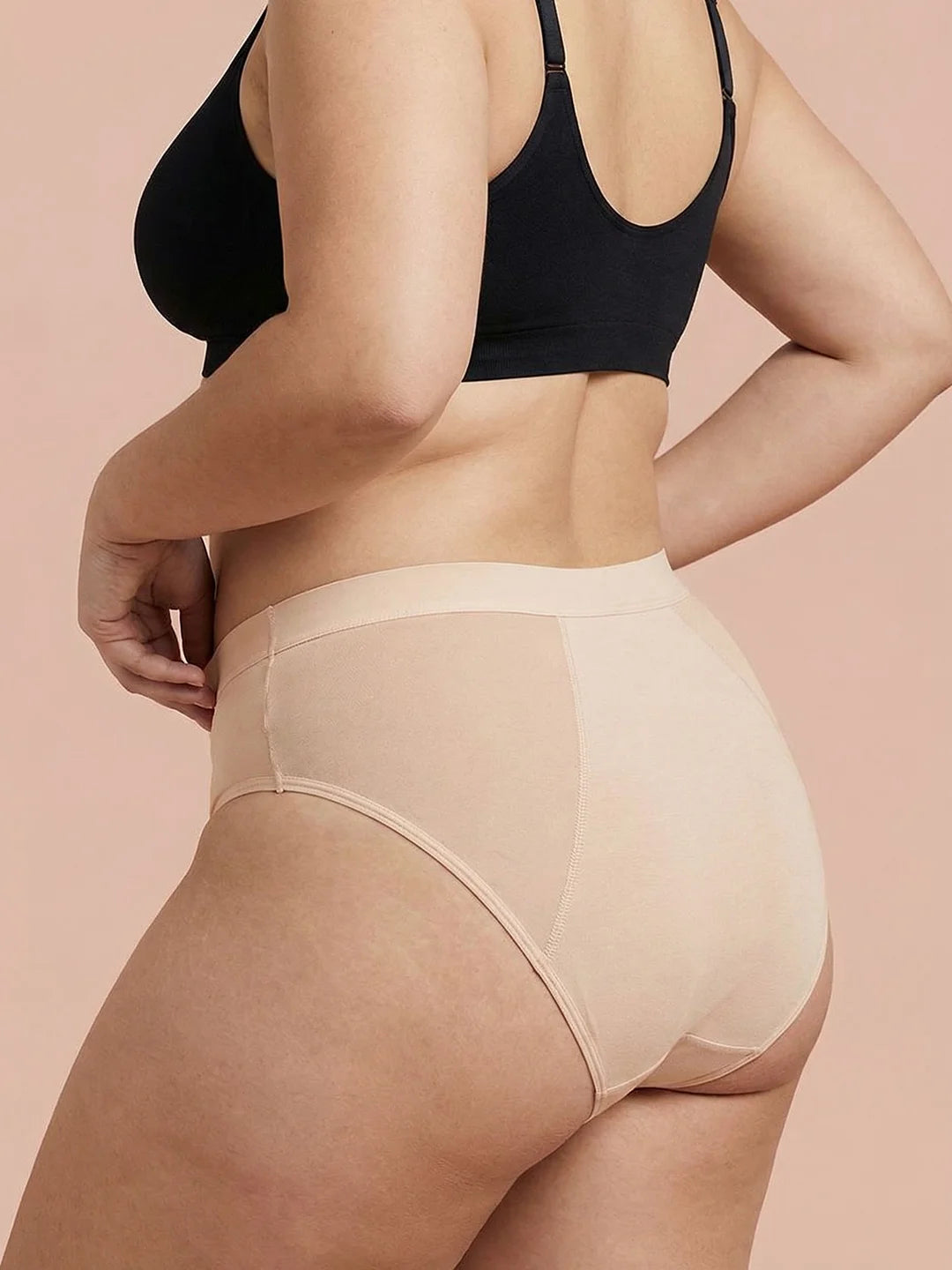 Menstruatie ondergoed apricot, invisible hugger gedragen van achteren